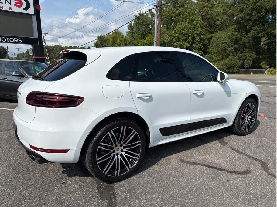 Porsche Macan photo 6