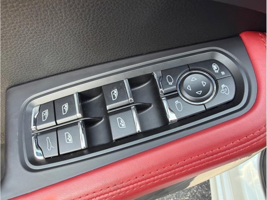 Porsche Macan photo 10