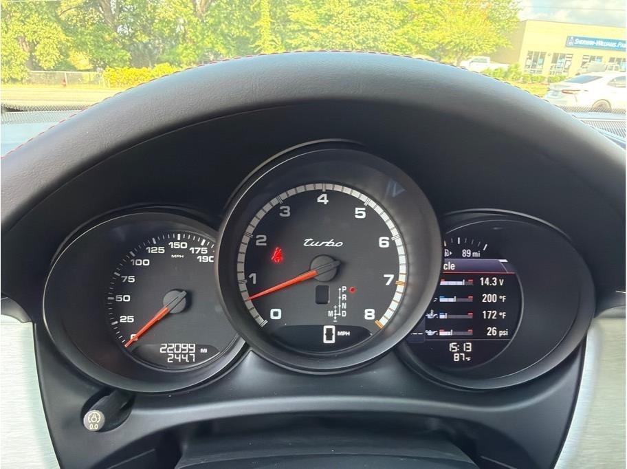 Porsche Macan photo 17