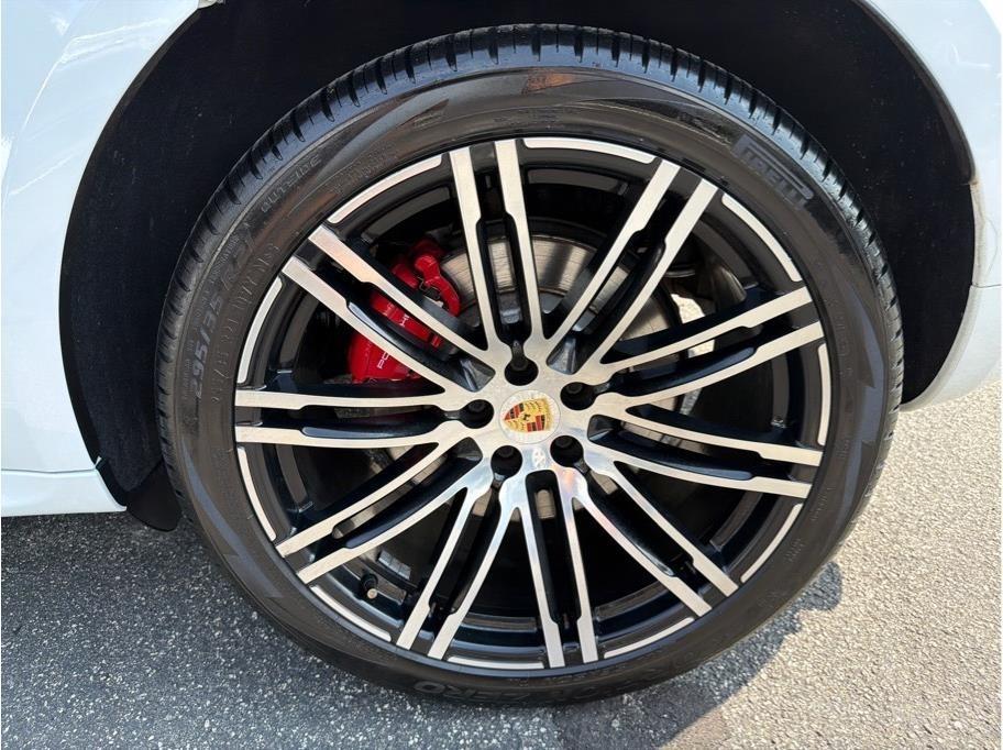 Porsche Macan photo 25