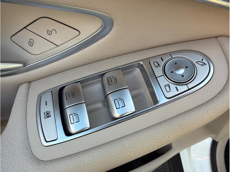 Mercedes-Benz GLC-Class  2021