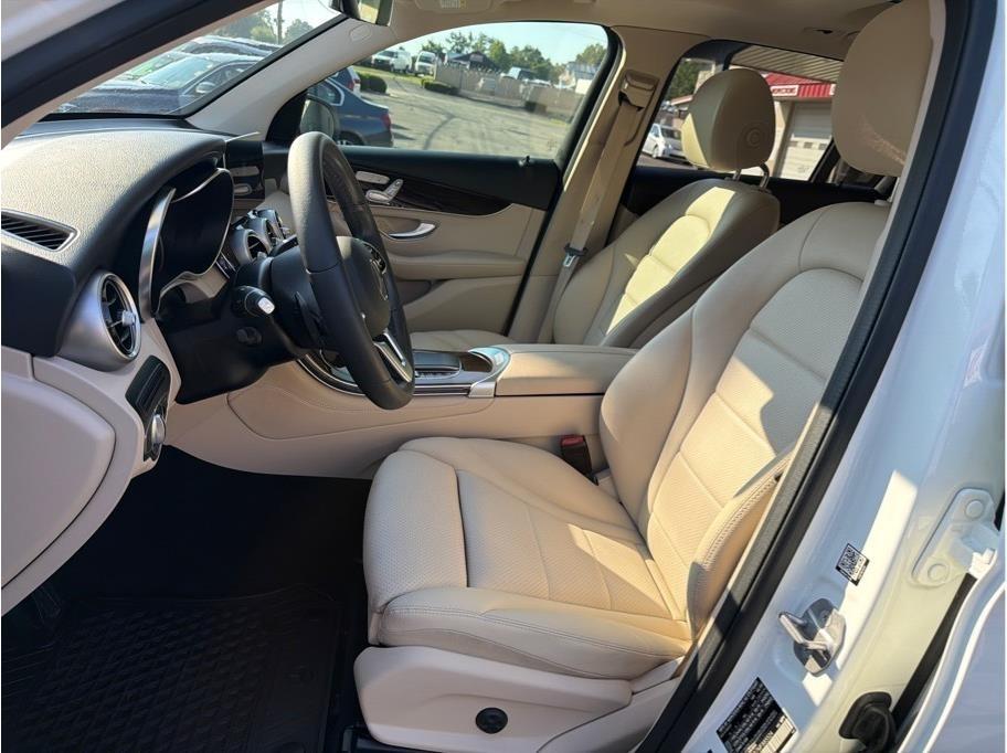 Mercedes-Benz GLC-Class  2021