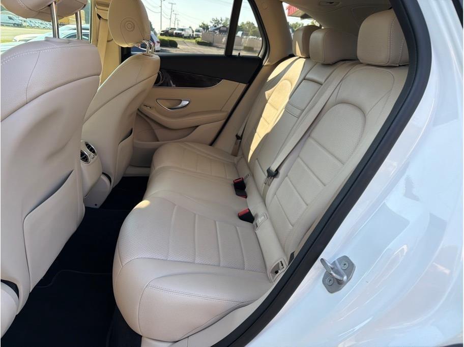 Mercedes-Benz GLC-Class  2021