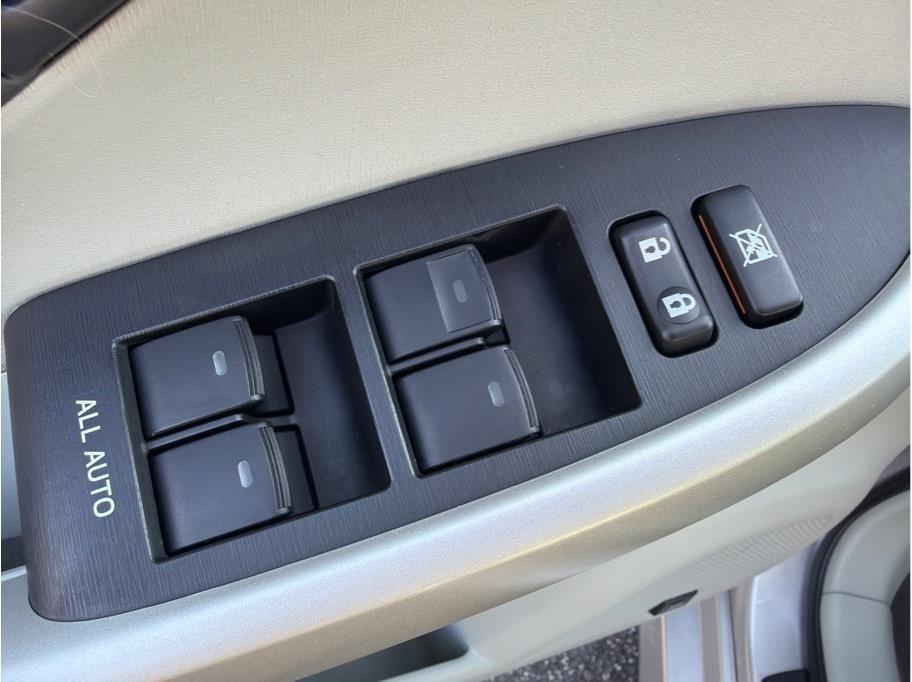 Toyota Prius  2011