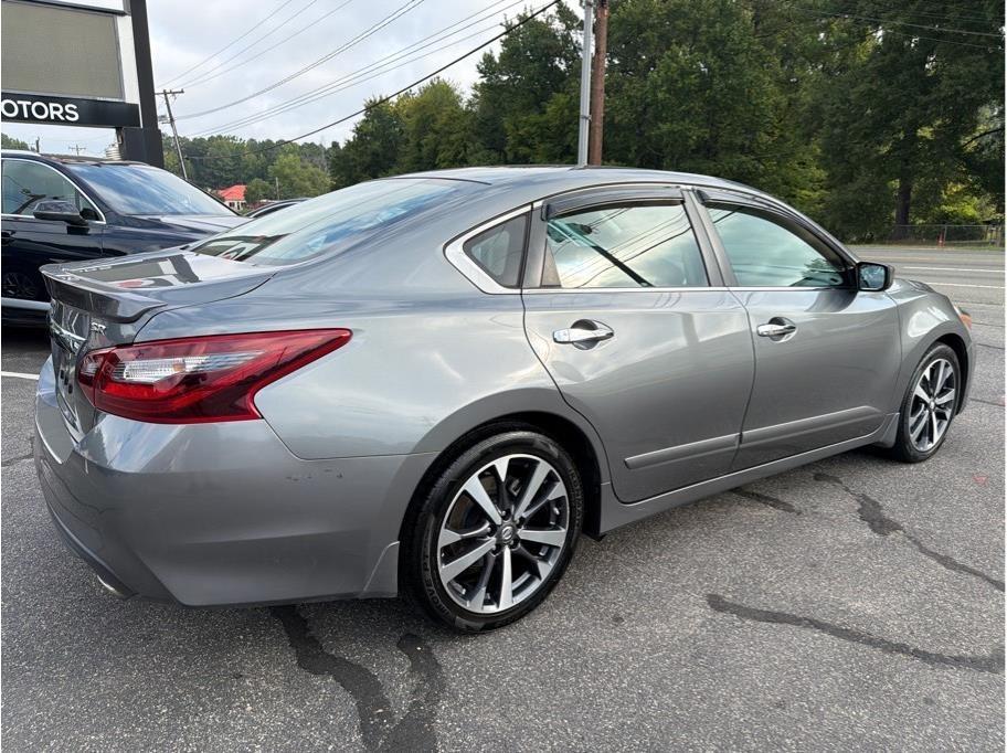 Nissan Altima  2017