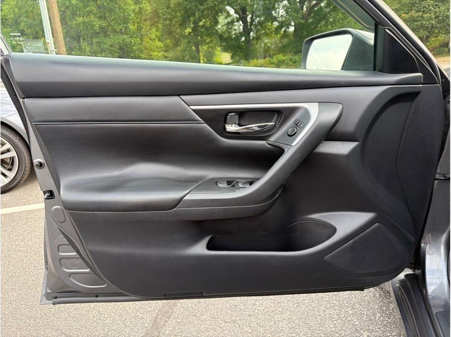 Nissan Altima  2017