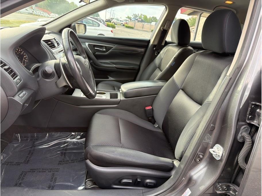 Nissan Altima  2017