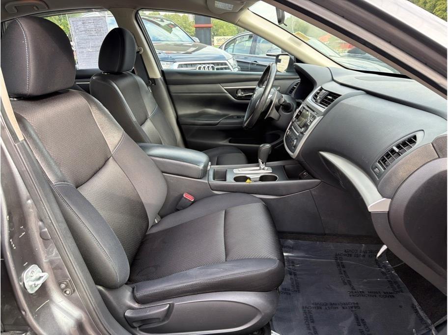 Nissan Altima  2017