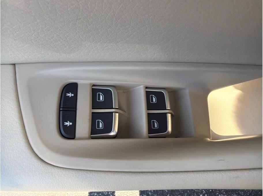 Audi A6 photo 8
