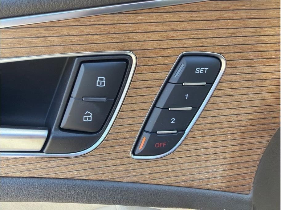 Audi A6 photo 9