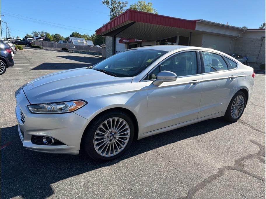 Ford Fusion photo 3