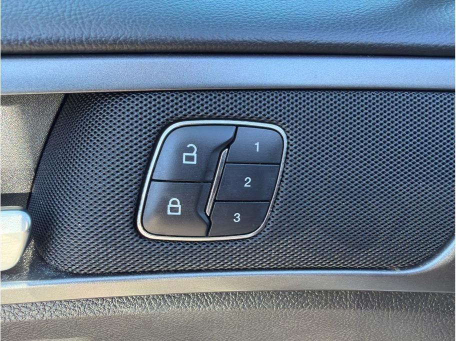 Ford Fusion photo 10