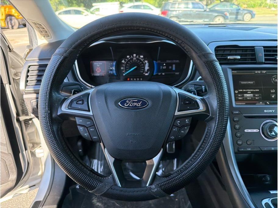 Ford Fusion photo 15