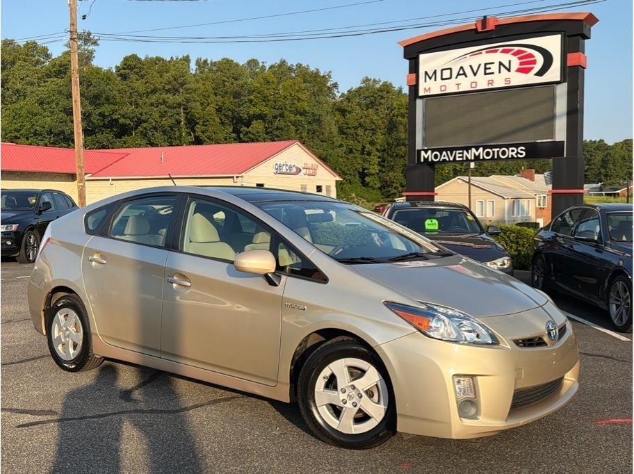 2010 Toyota Prius III Hatchback 4D