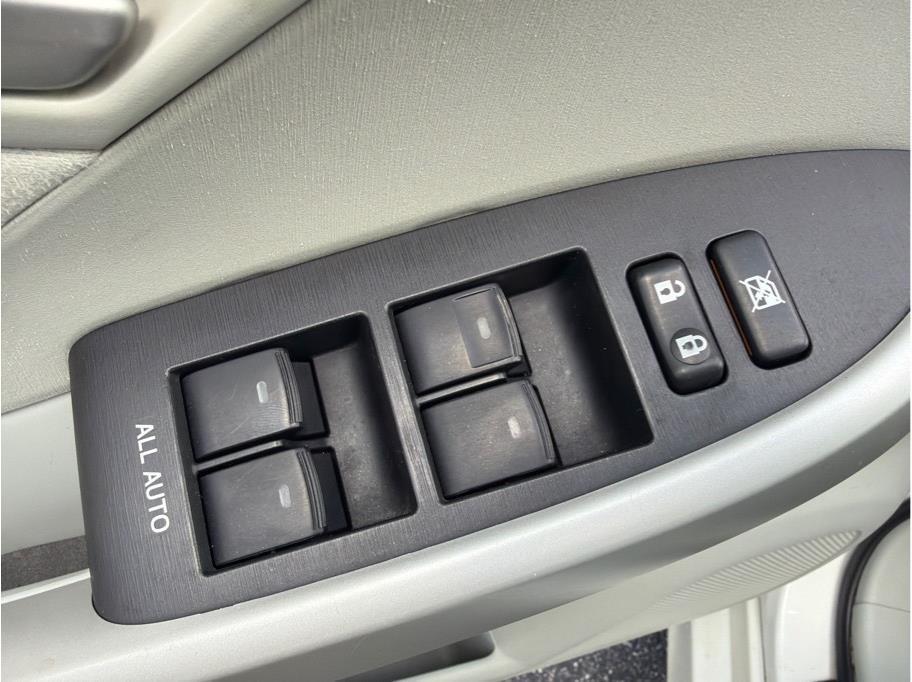 Toyota Prius  2013