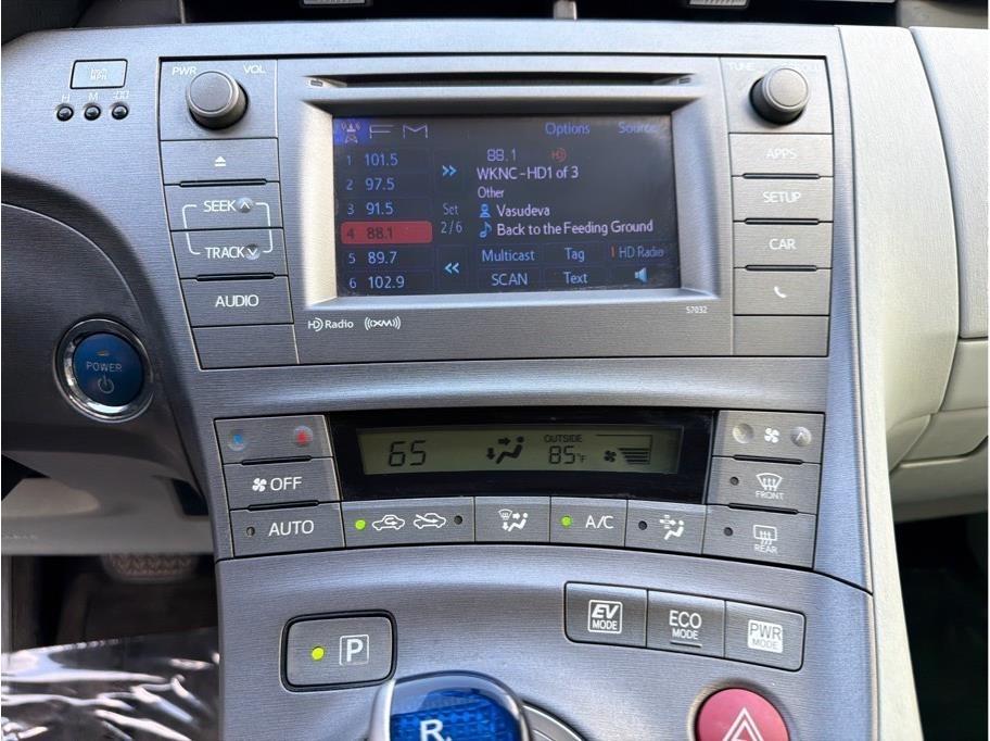 Toyota Prius  2013