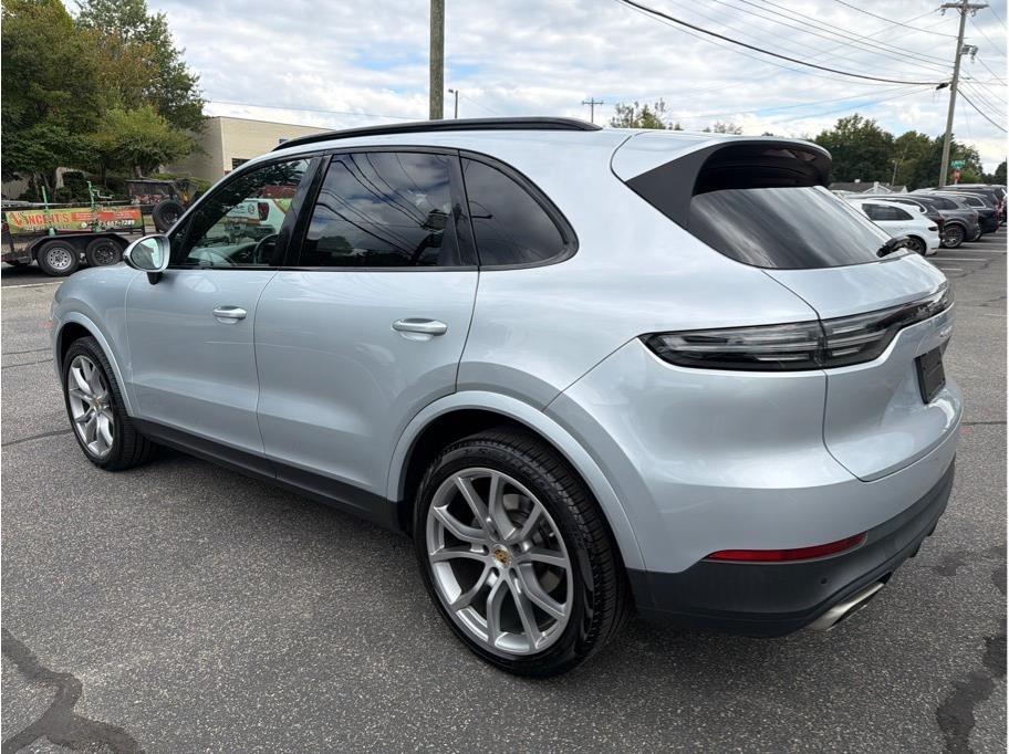 Porsche Cayenne photo 4