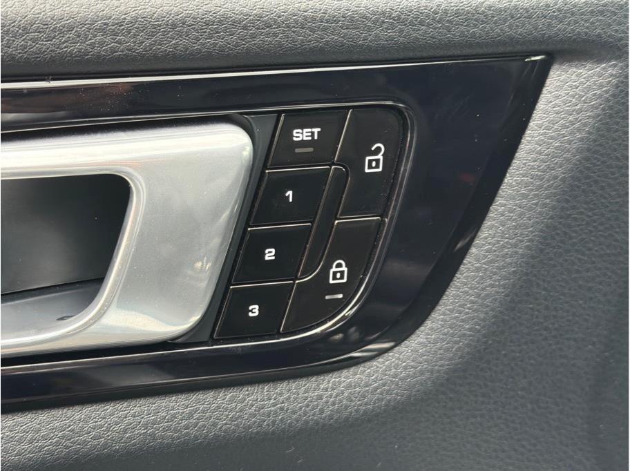 Porsche Cayenne photo 10
