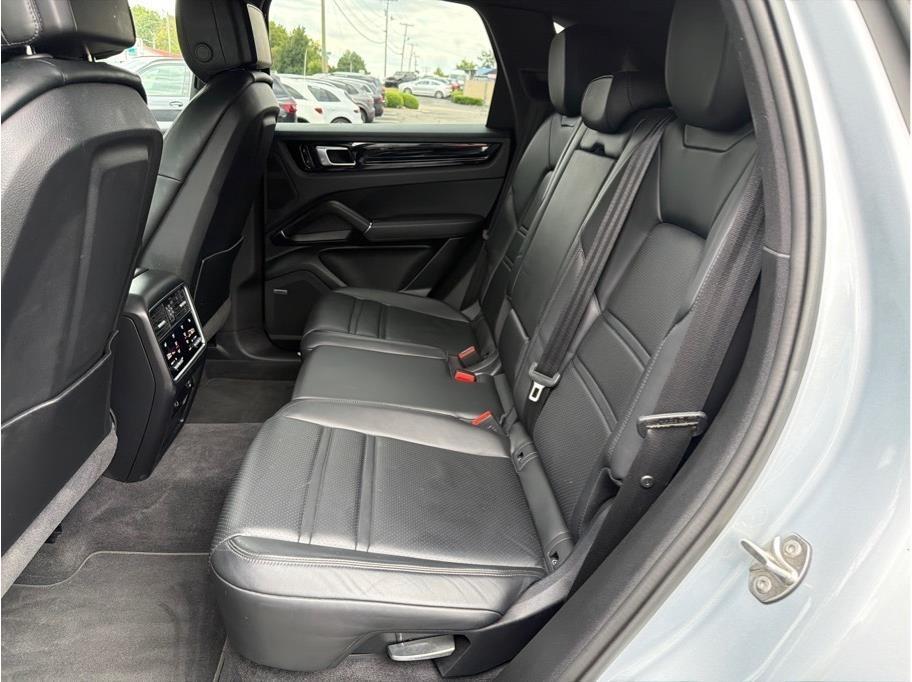 Porsche Cayenne photo 14