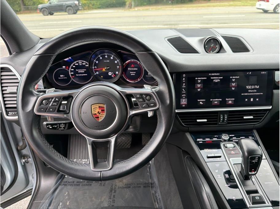 Porsche Cayenne photo 16