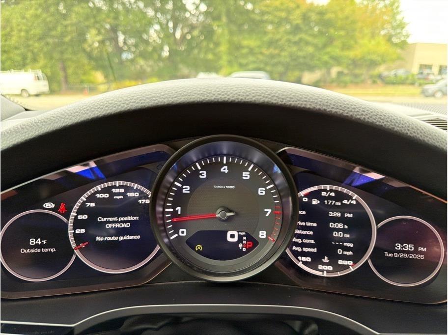 Porsche Cayenne photo 18