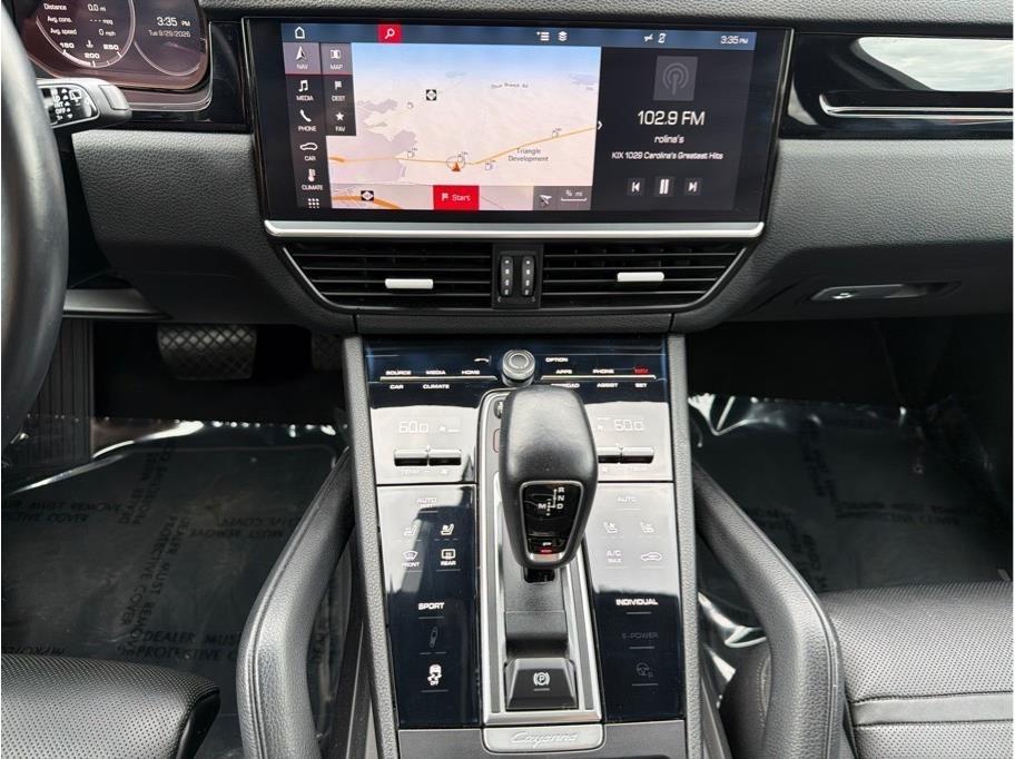 Porsche Cayenne photo 19