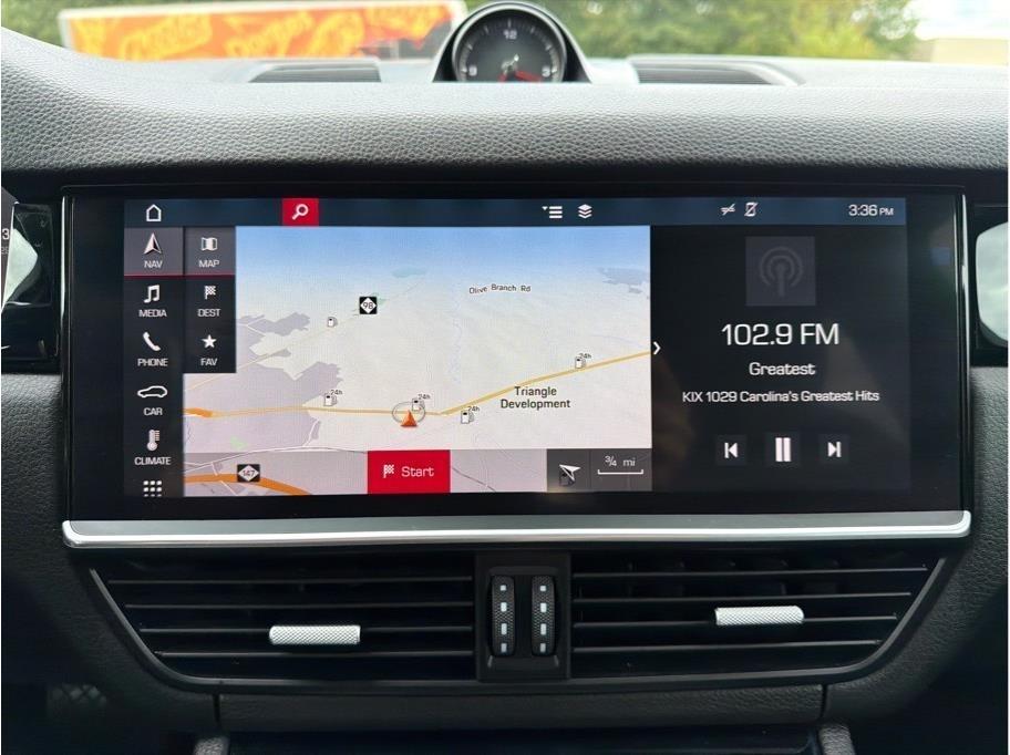Porsche Cayenne photo 20
