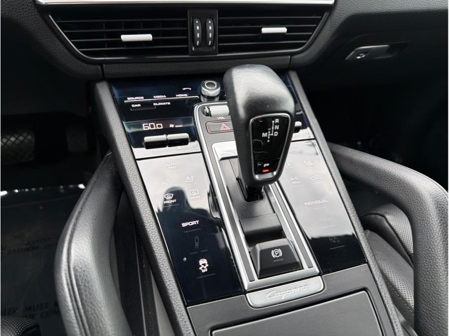 Porsche Cayenne photo 21