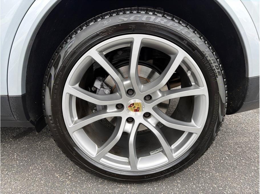 Porsche Cayenne photo 25