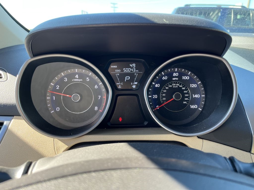 Hyundai Elantra  2013