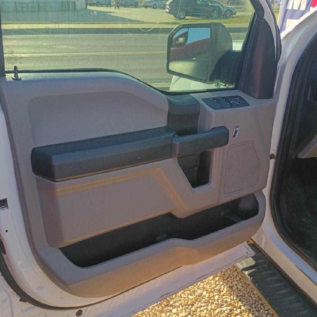 Ford F-150 XL SuperCrew 4WD 2018