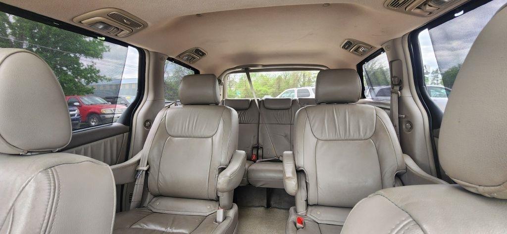 Toyota Sienna  2008