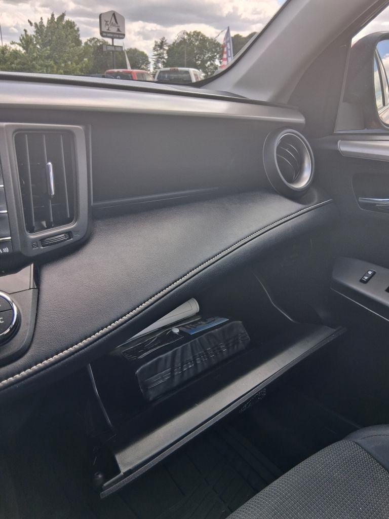 Toyota RAV4  2016