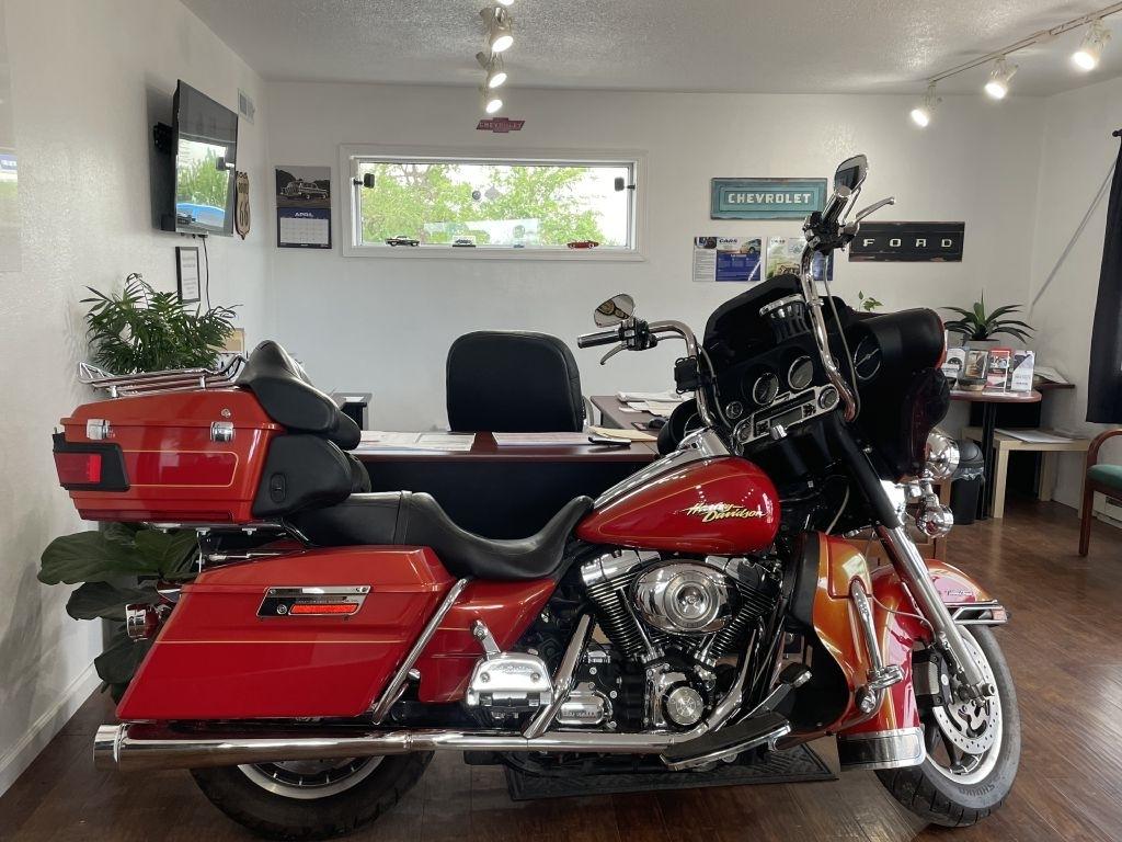 Harley-Davidson FLHTCU  2008