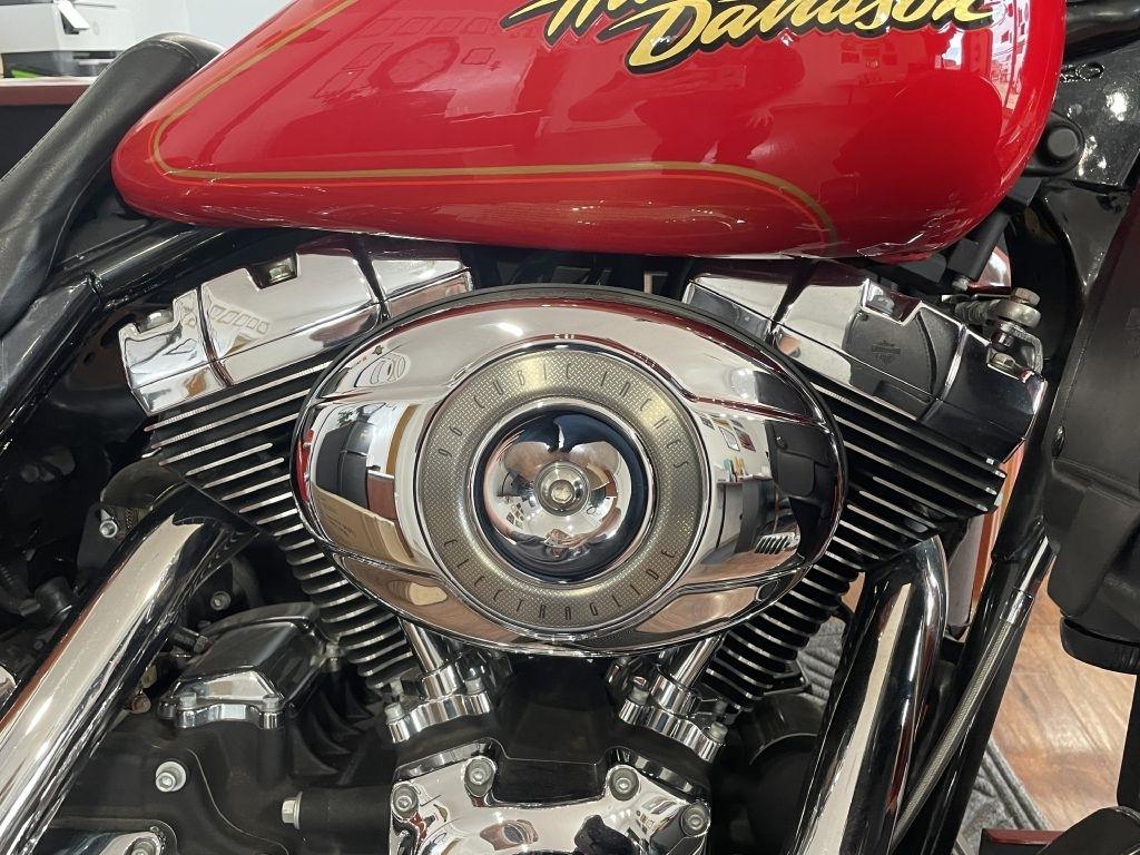 Harley-Davidson FLHTCU  2008