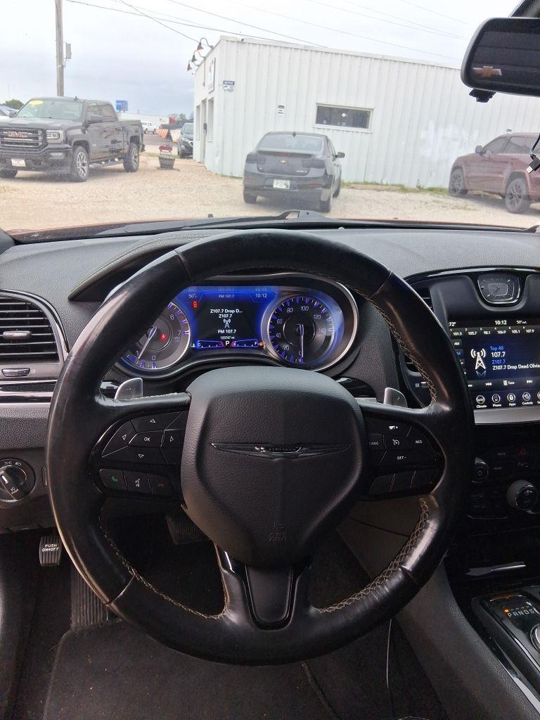 Chrysler 300  2021