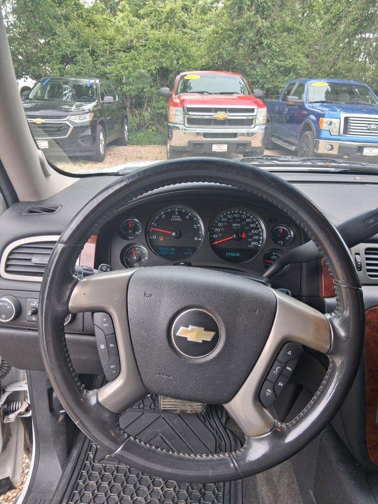 Chevrolet Tahoe  2012