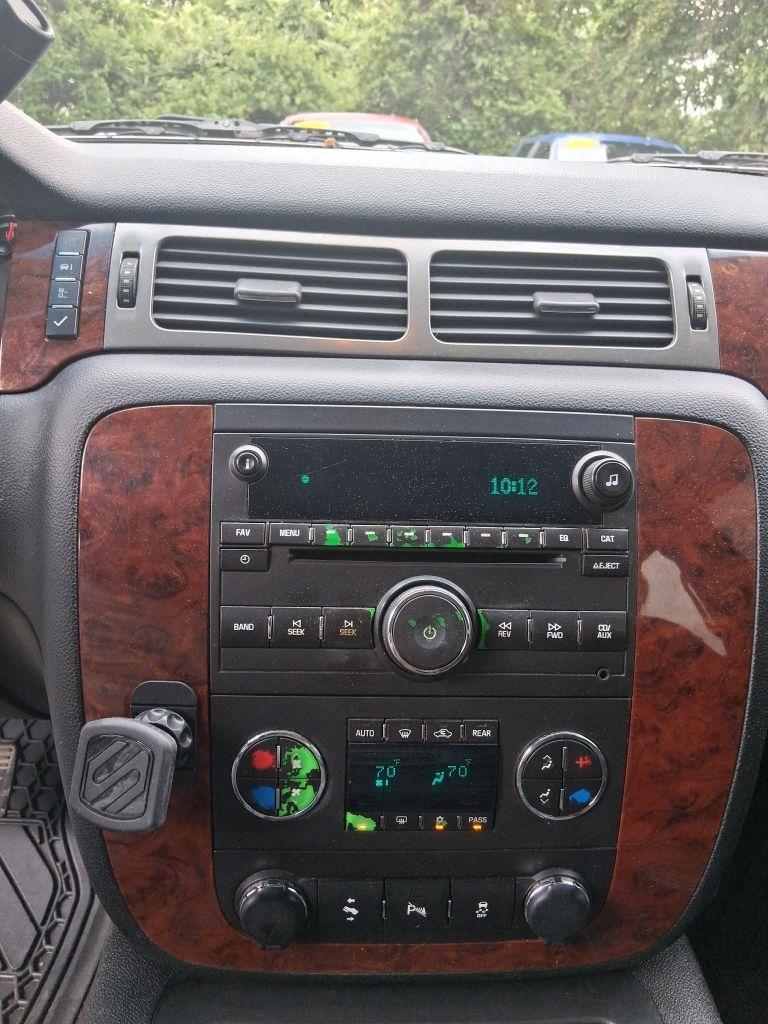Chevrolet Tahoe  2012