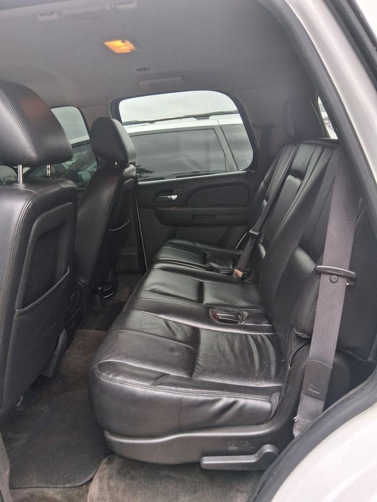 Chevrolet Tahoe  2012