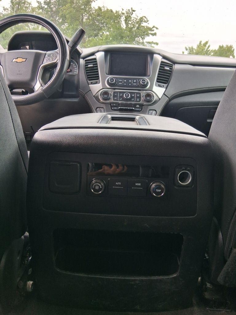 Chevrolet Suburban  2016