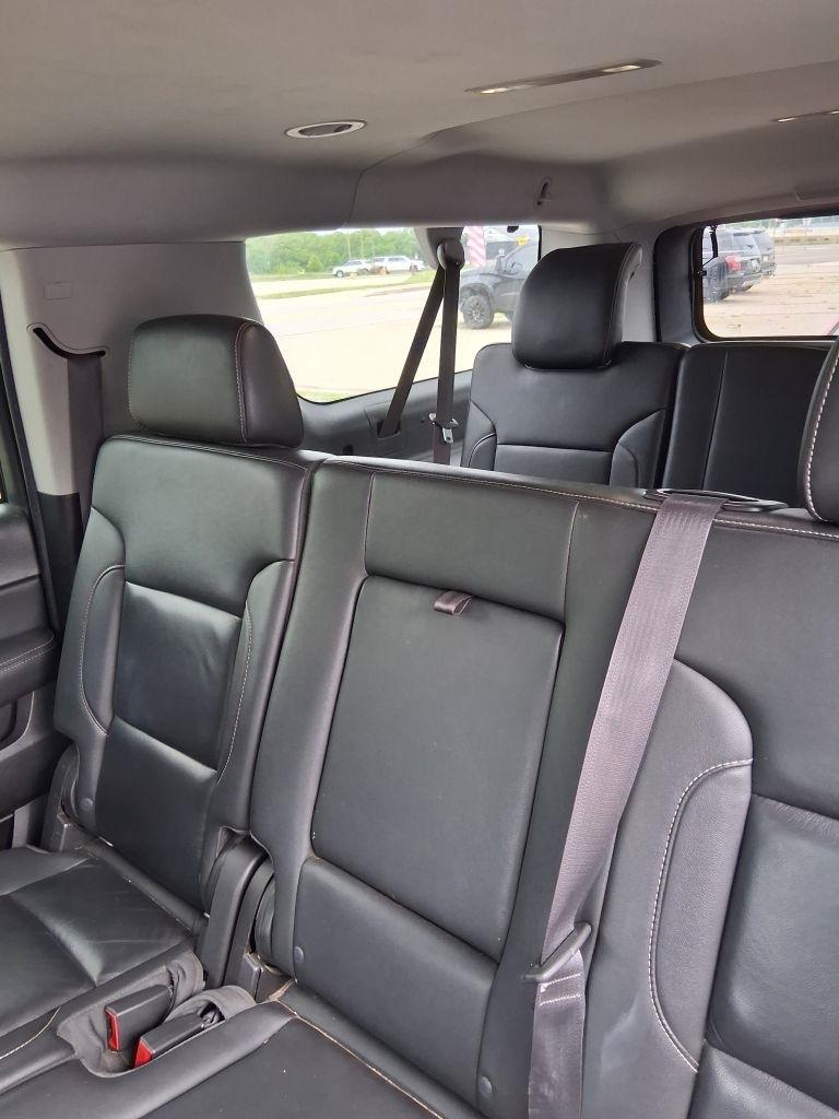 Chevrolet Suburban  2016