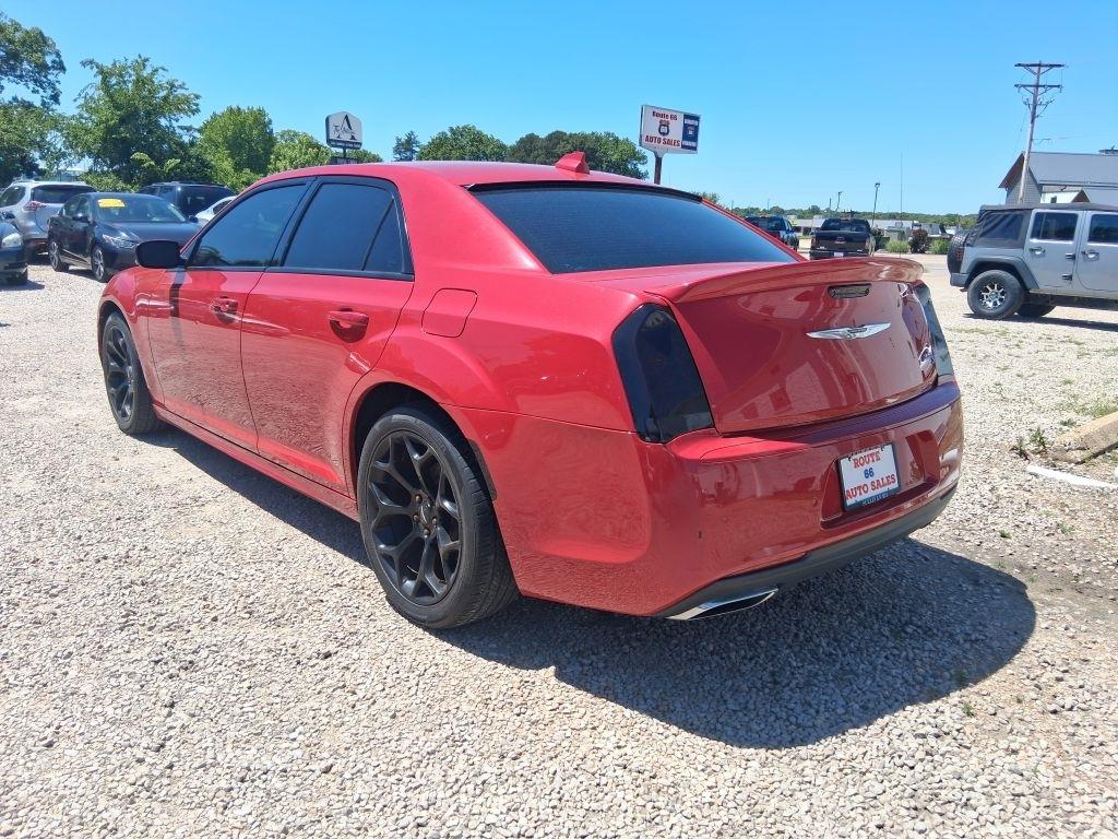 Chrysler 300  2017