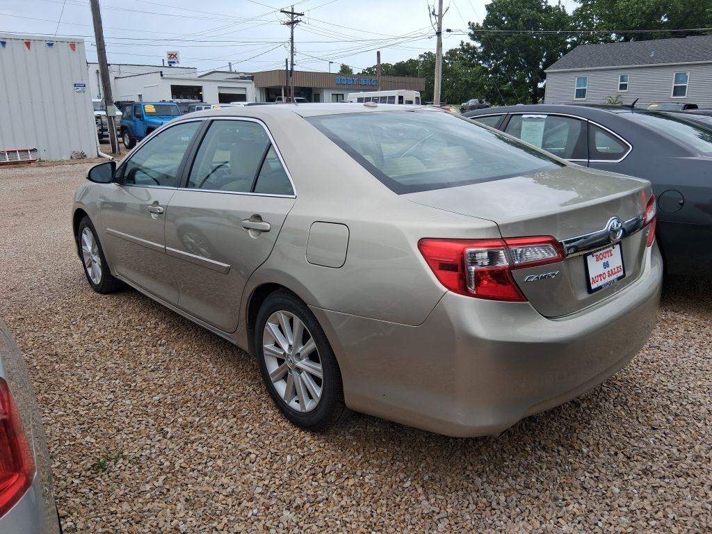 Toyota Camry  2014