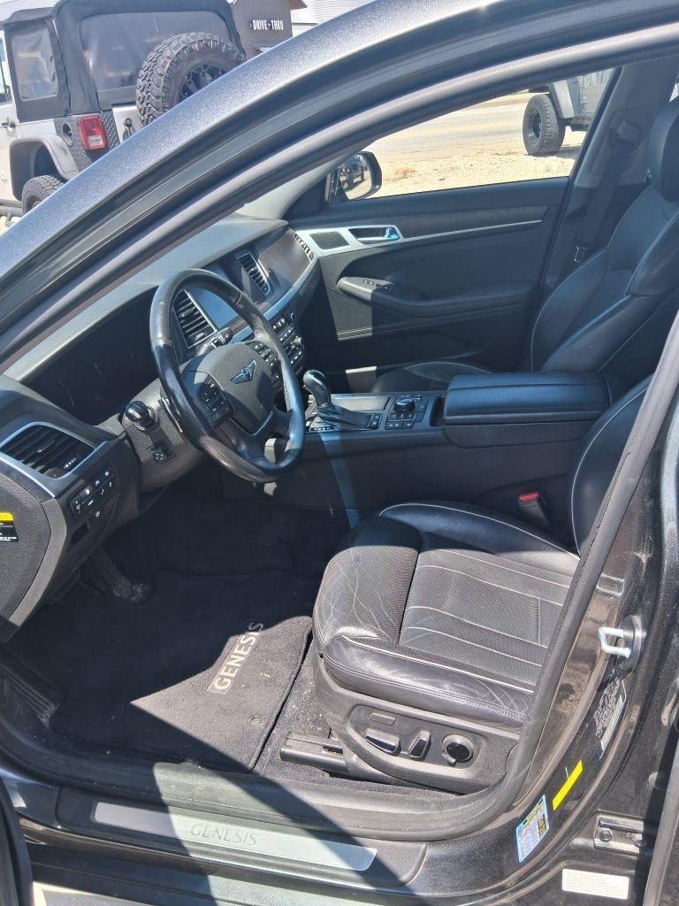 Genesis G80  2017
