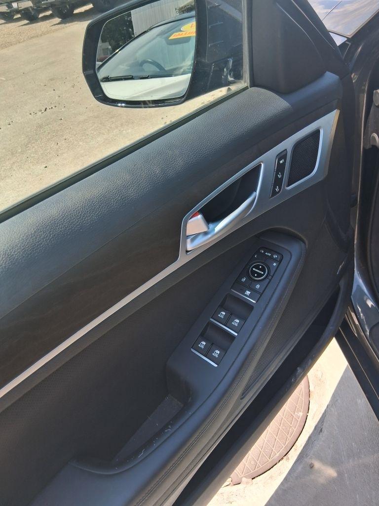 Genesis G80  2017