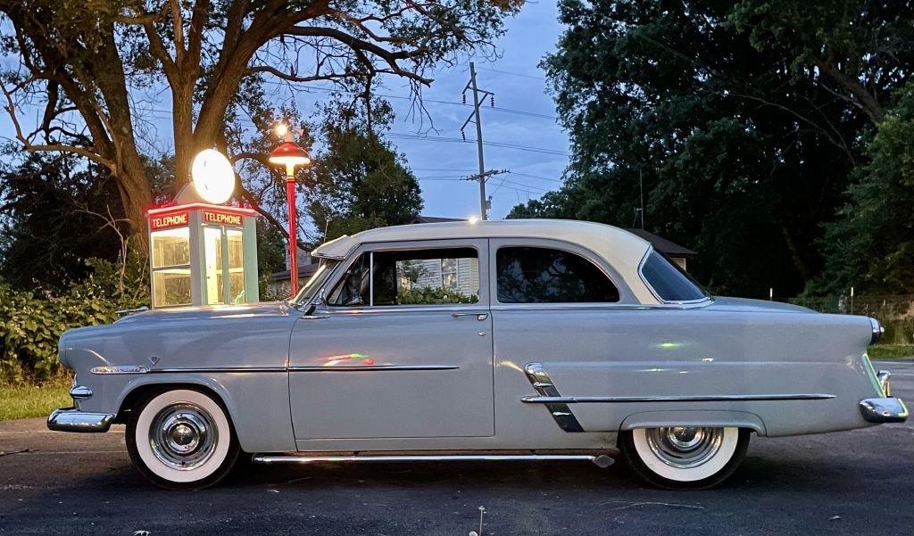 1953 Ford Customline 