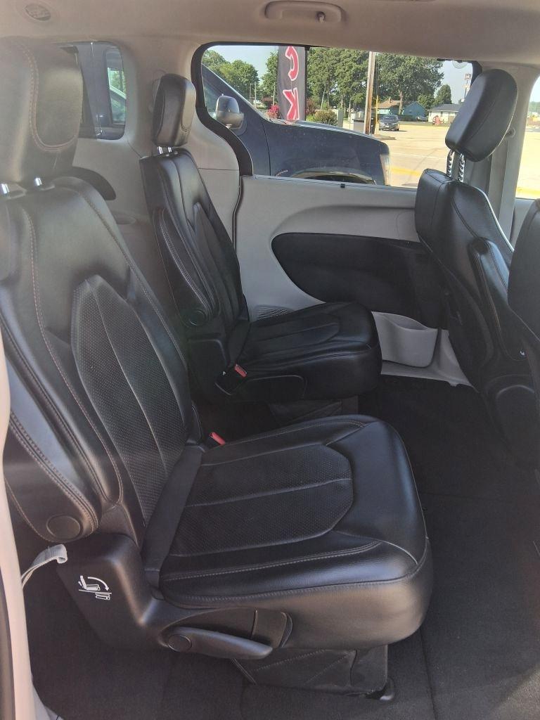 Chrysler Pacifica Touring L 2020
