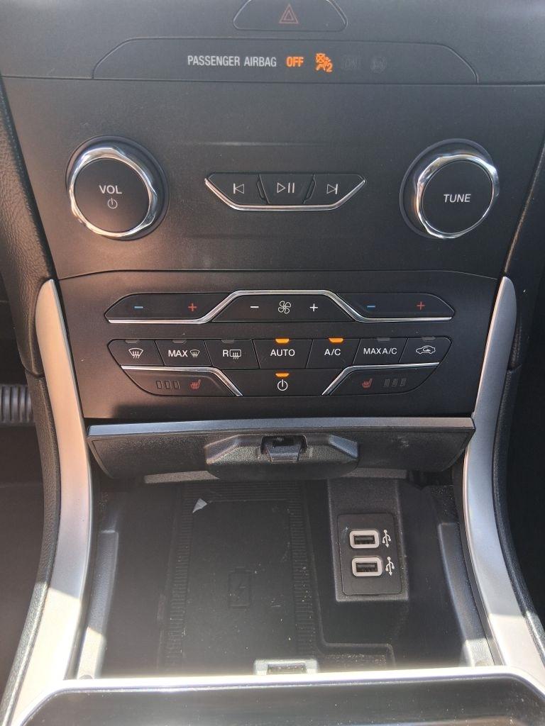 Ford Edge  2020