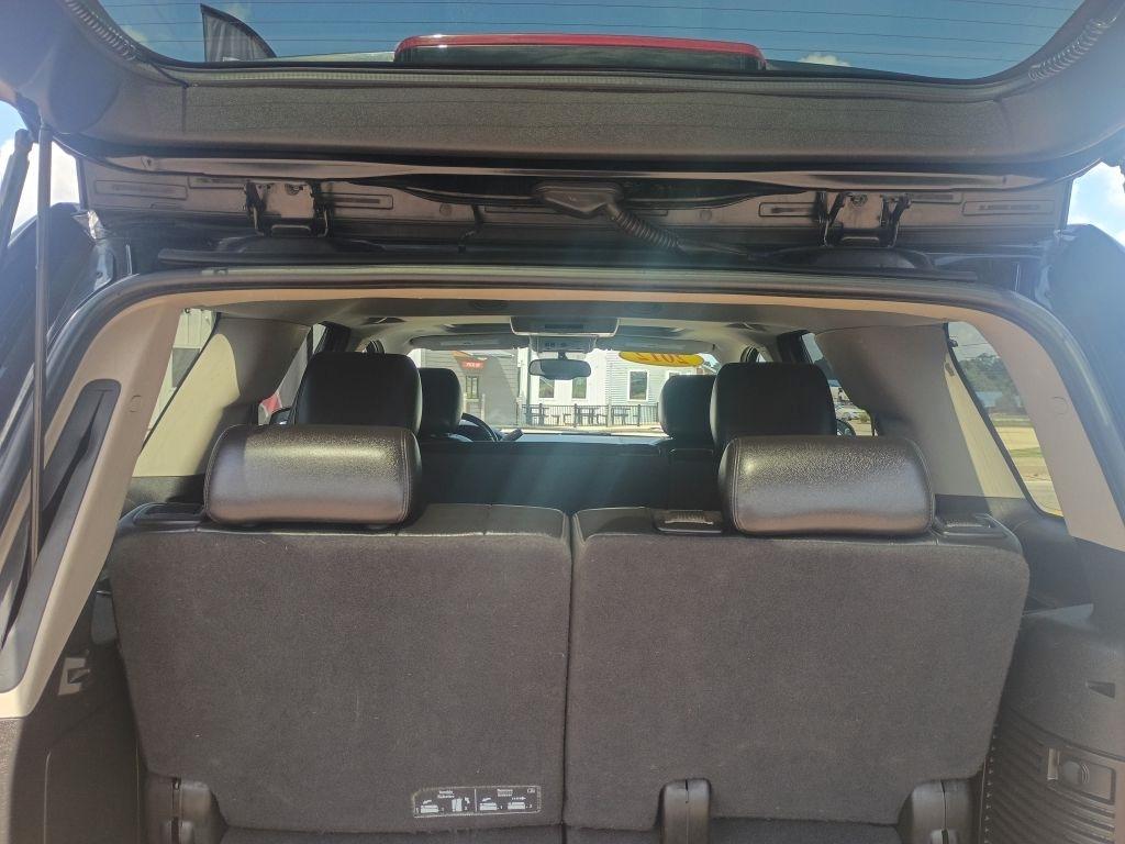 Chevrolet Tahoe  2012