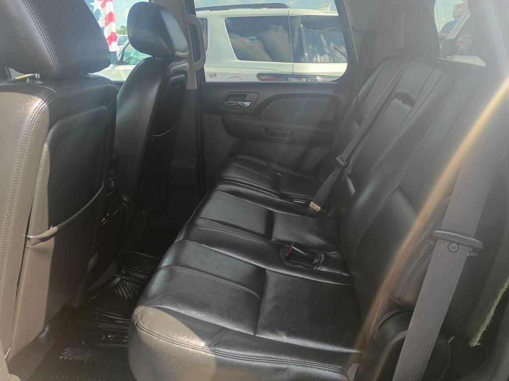 Chevrolet Tahoe  2012